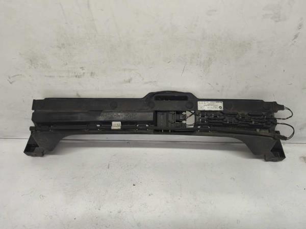 GLICIERE PARE CHOC ARRIERE CENTRAL BMW - Vue 1